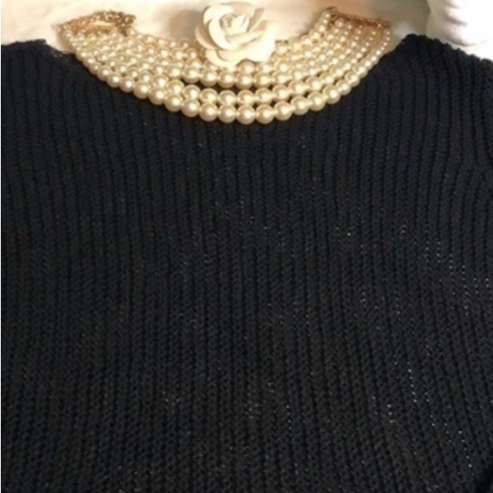 Chic VINTAGE Black Knit Sweater From EXPRESS WORLD WIDE